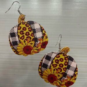 Jewelry earrings